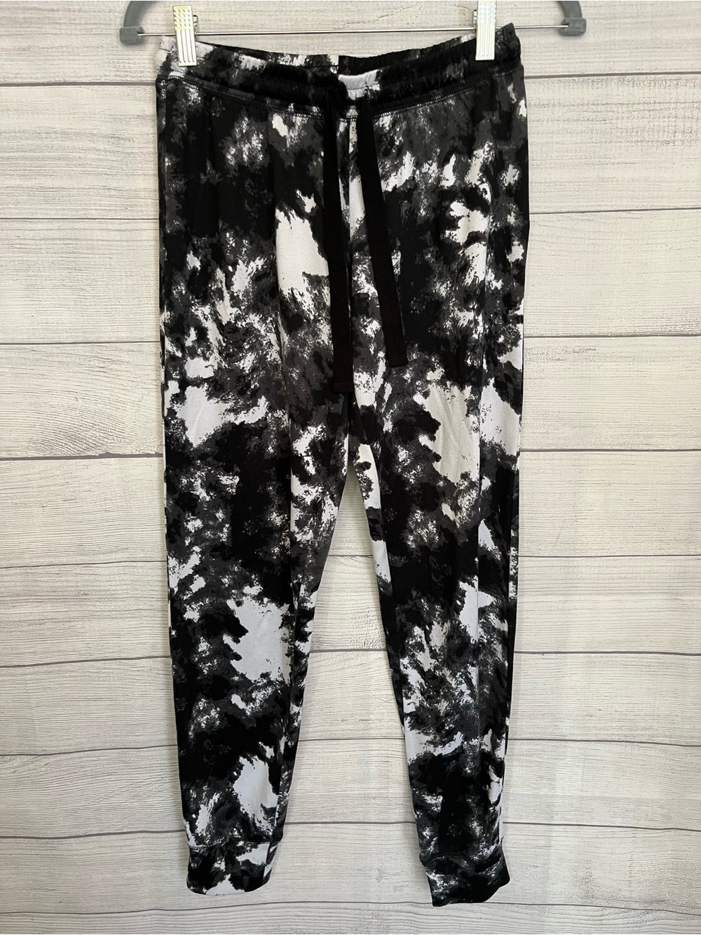 Jenni | Black & White Tie-Dye Lounge Jogger Set - Picture 2 of 4